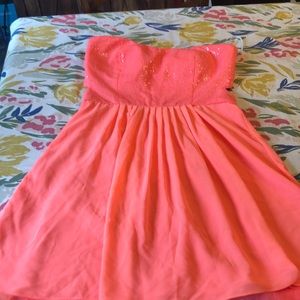 What’s summer with out strapless dress?Here it is